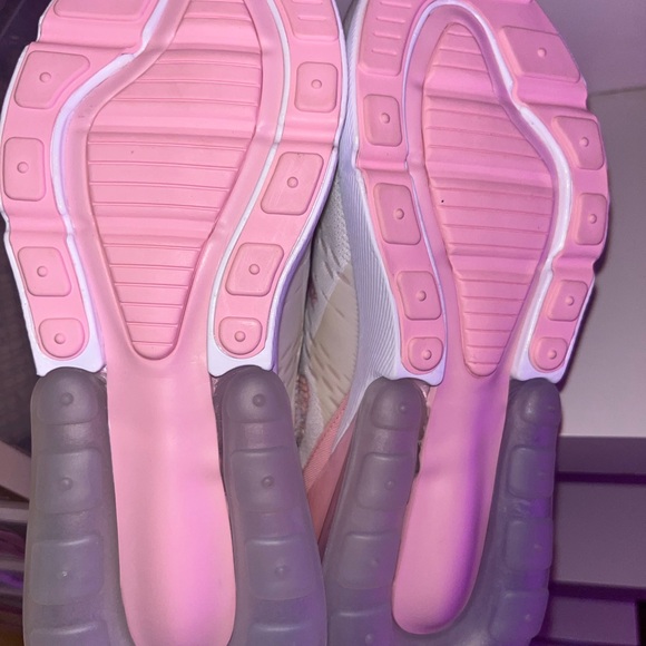 Customized Nike Air Max 270 - Picture 9 of 12